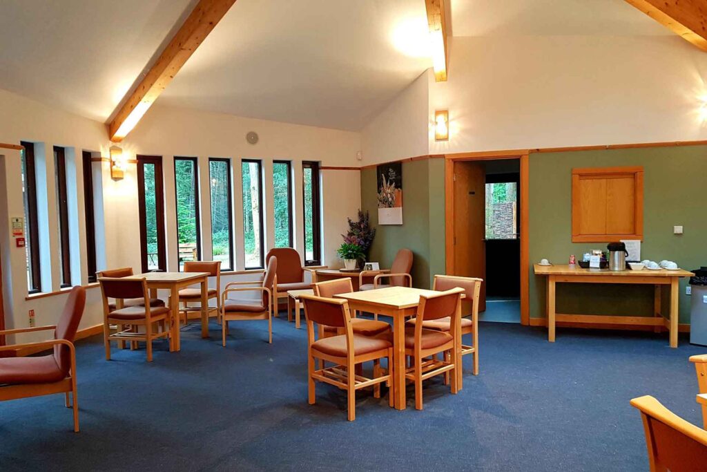 GreenAcres Chiltern White Rose Modern Funerals