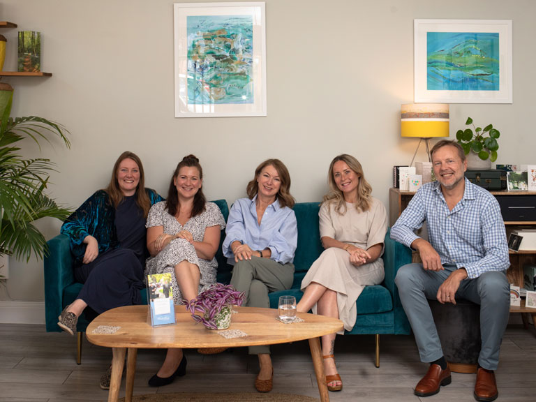 white rose modern funerals team sofa
