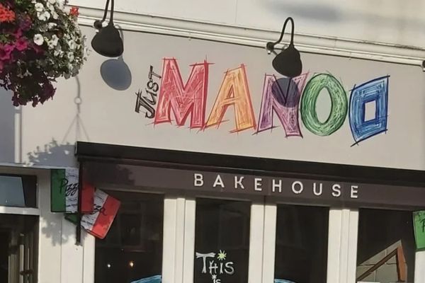 Just Manoo & Rita cafe, East Twickenham
