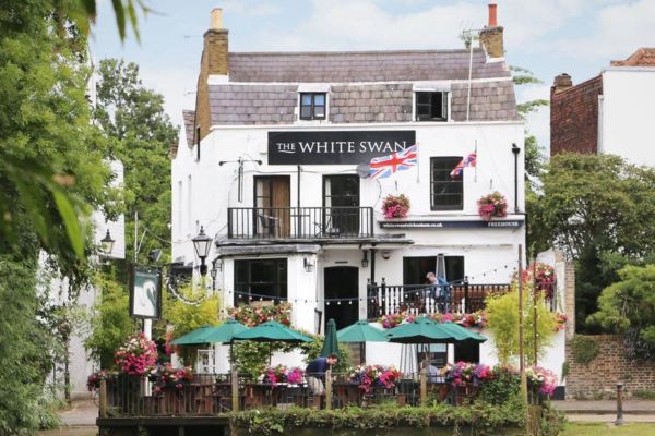The White Swan, Twickenham